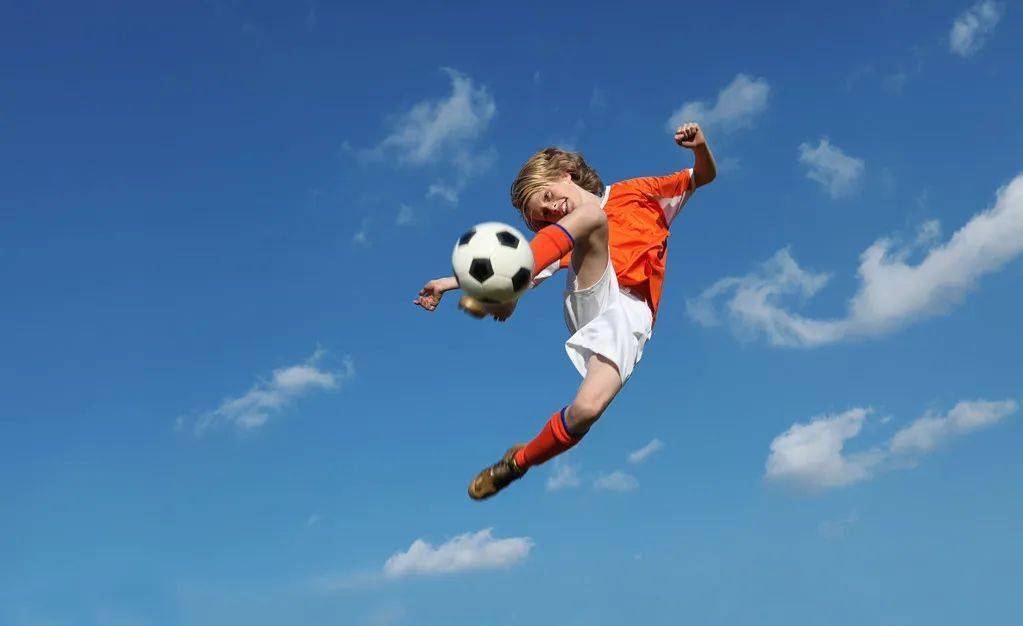 快船遗憾败给灰熊，球星关键时刻掉链子，祖巴茨表现明显下滑，保罗无责